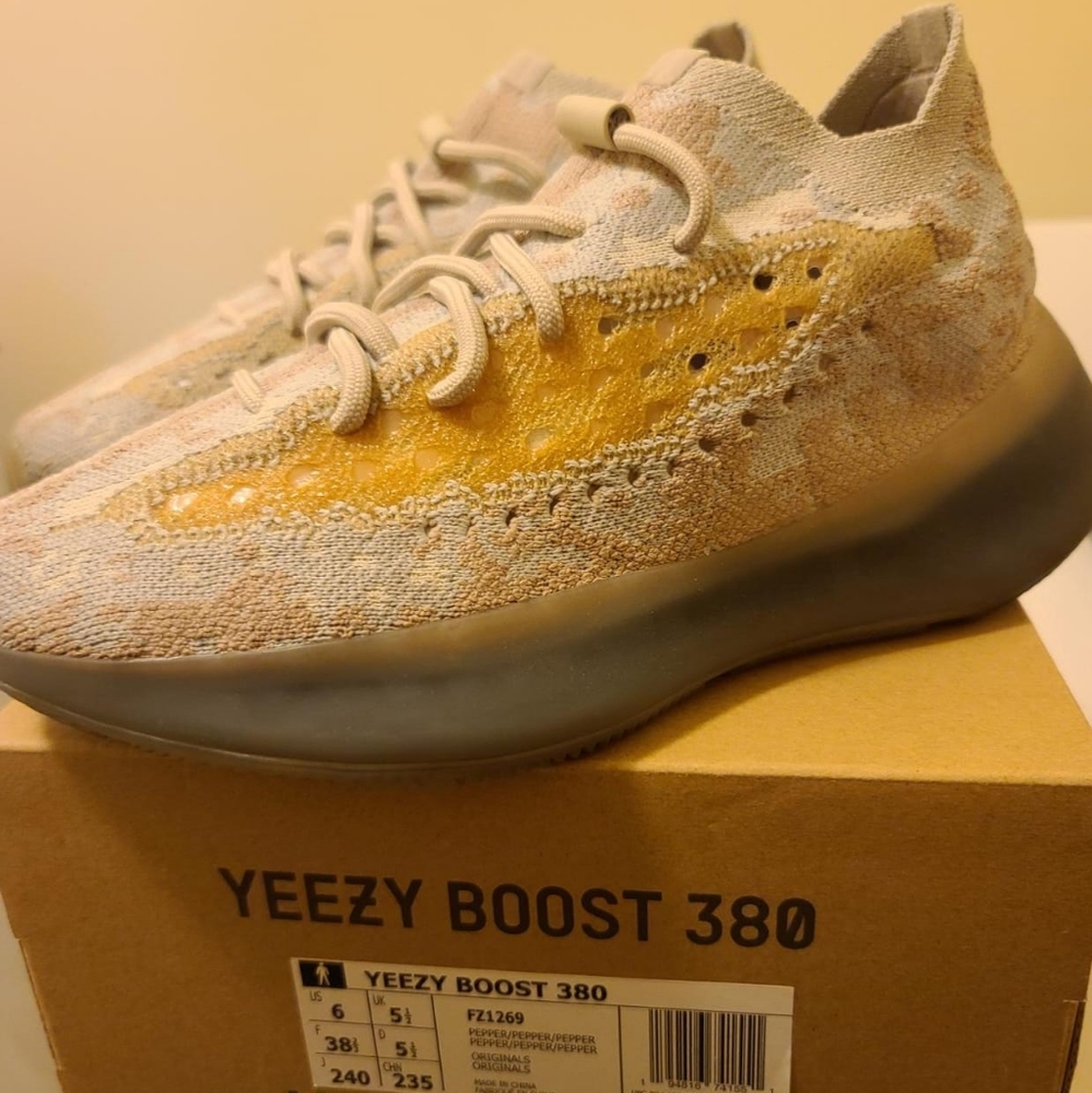 Yeezy Boost 380 Adults Colour Pepper Size M6